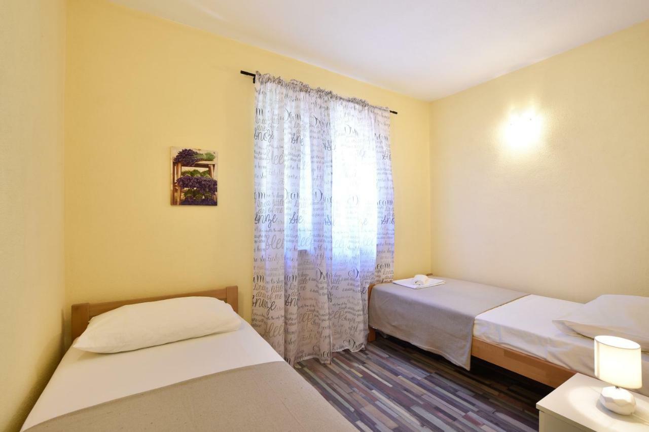 Villa Mar 1 - Luxury Apartments Pucisca Luaran gambar