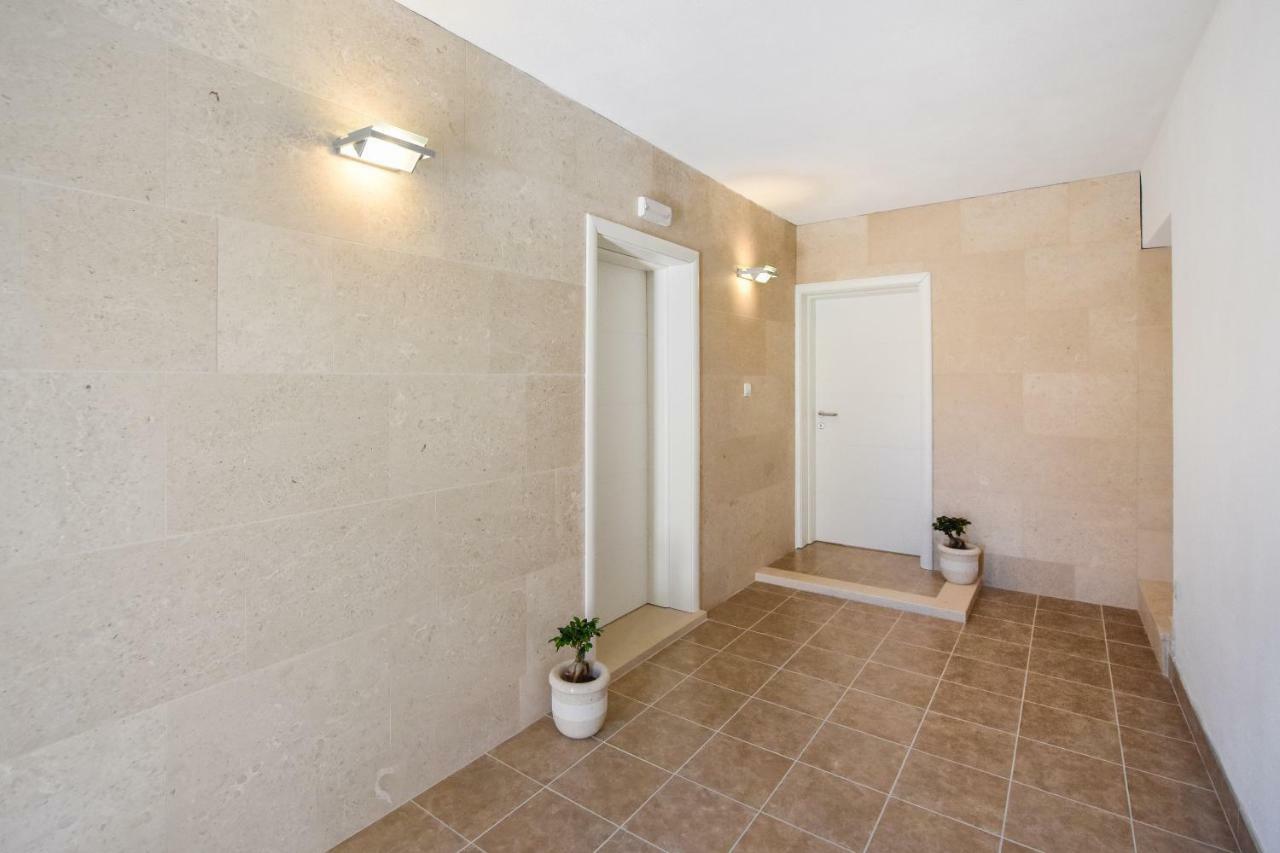 Villa Mar 1 - Luxury Apartments Pucisca Luaran gambar